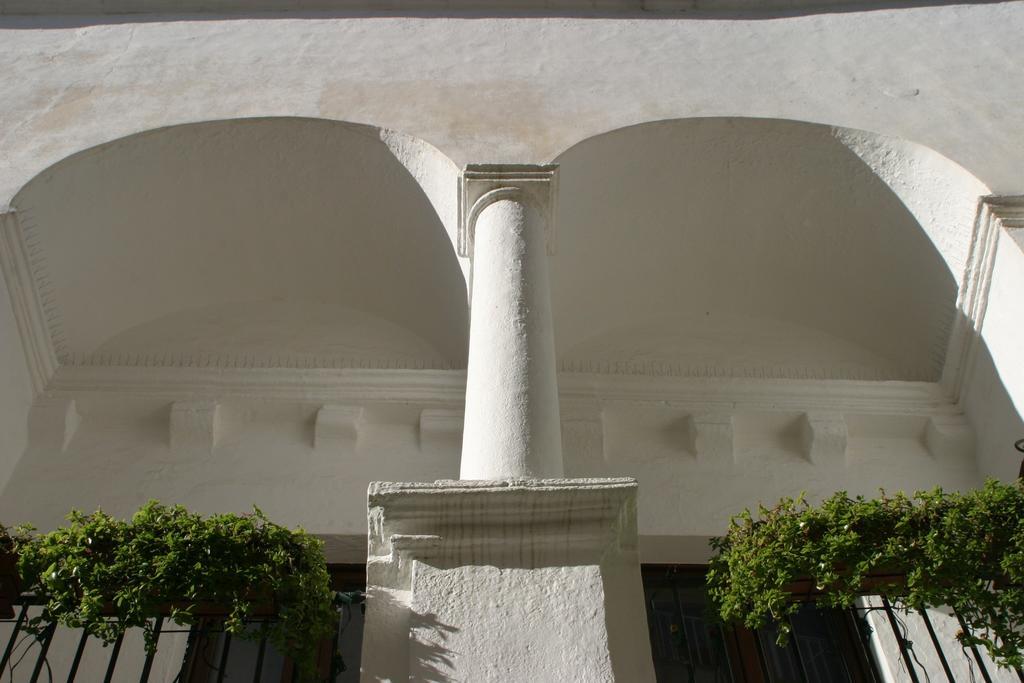 B&B Altrov'E Parabita Exterior foto